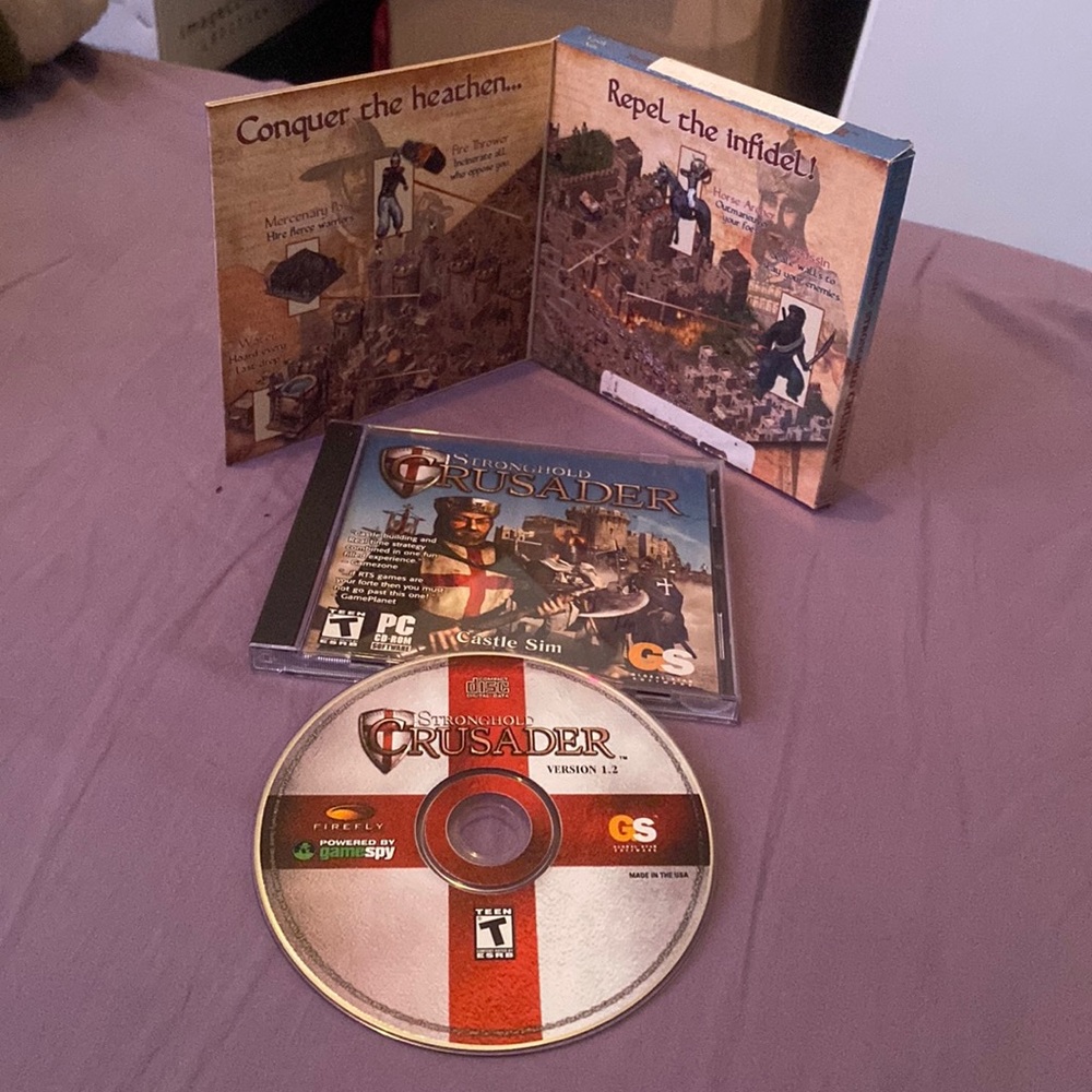 Stronghold Crusader castle sim pc video game